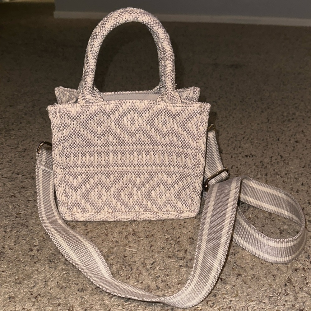 Small woven tote